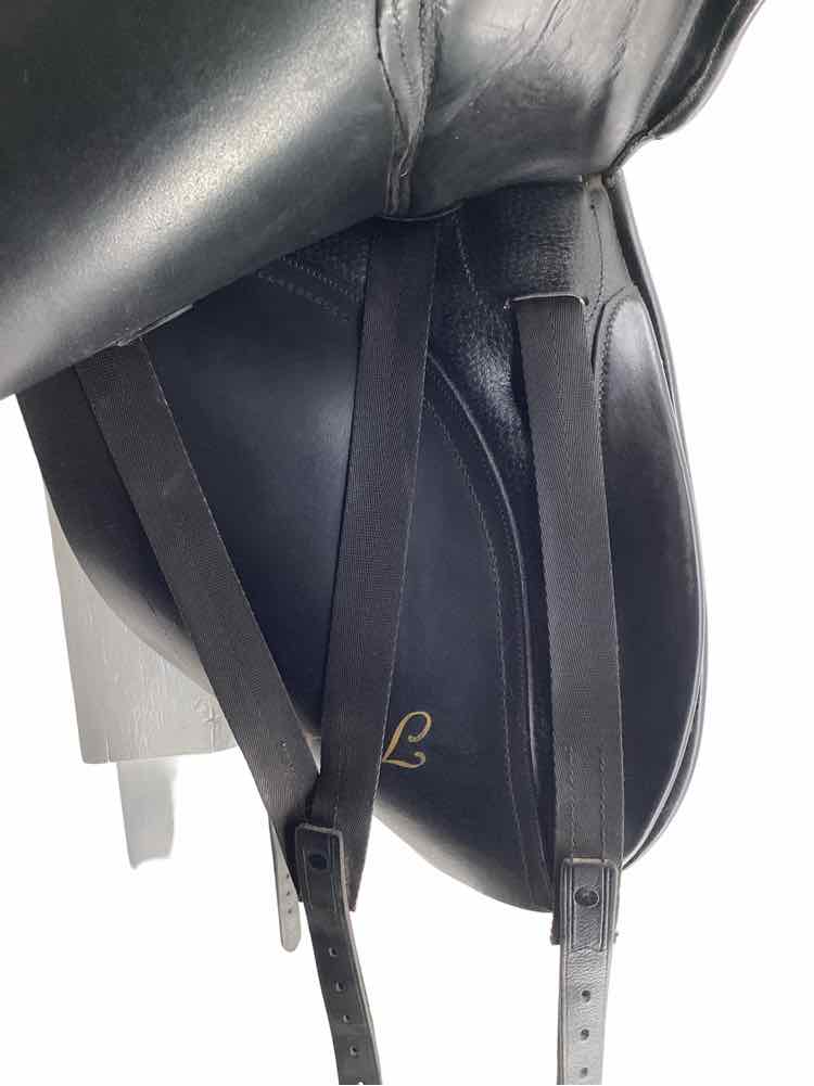 17.5" Kieffer used dressage saddle