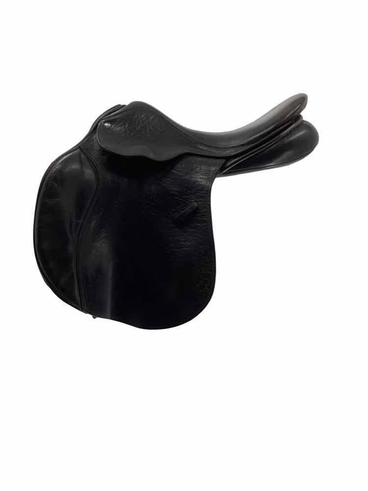17" County Conquest used close contact saddle
