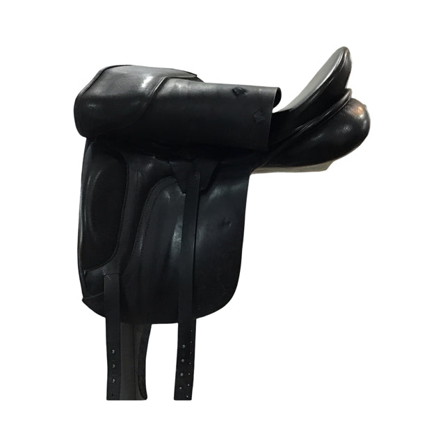 18" Richard Castelow Medium Wide Tree Used Dressage Saddle - C