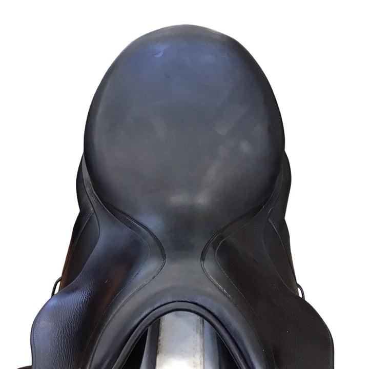 17.5" CWD SE05 Medium Used Dressage Saddle - H