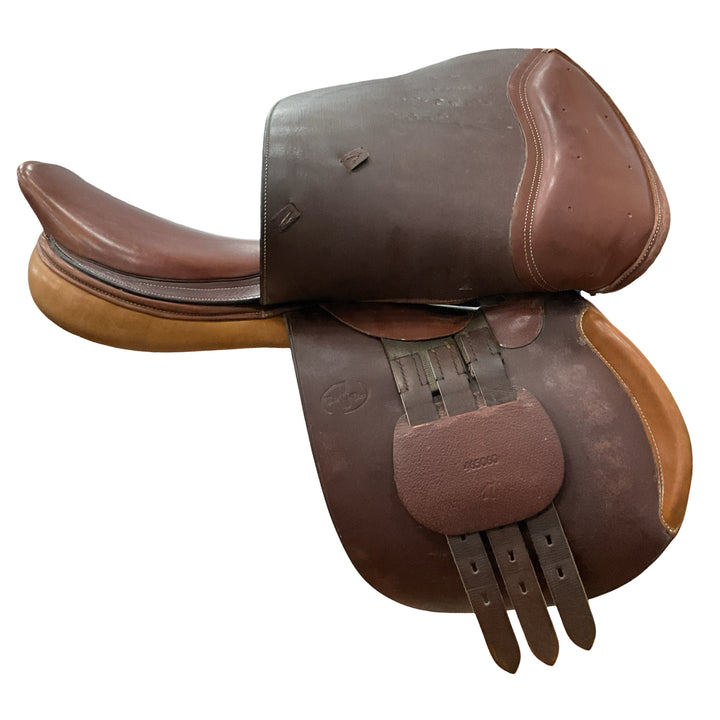 17" Ovation Ruiz Diaz Wide Used Hunter/Jumper Saddle - H