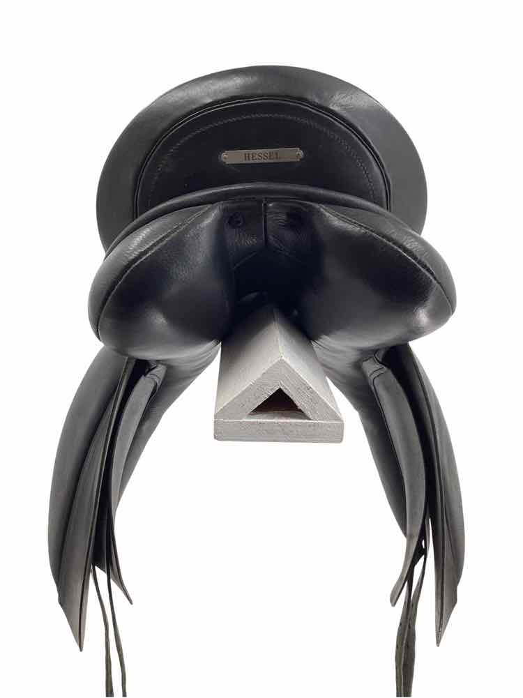 18" Fryso legacy used dressage saddle B