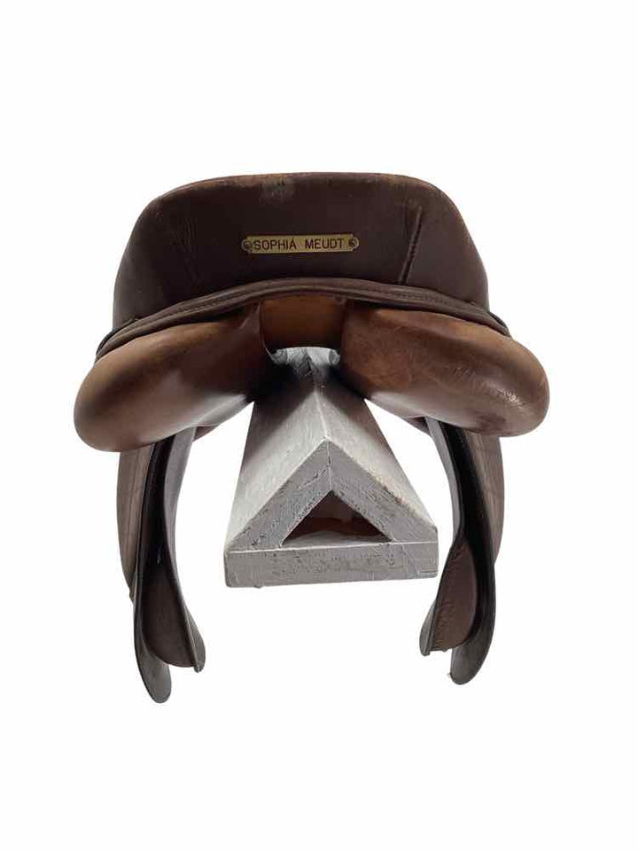 17.5" Circuit used close contact saddle