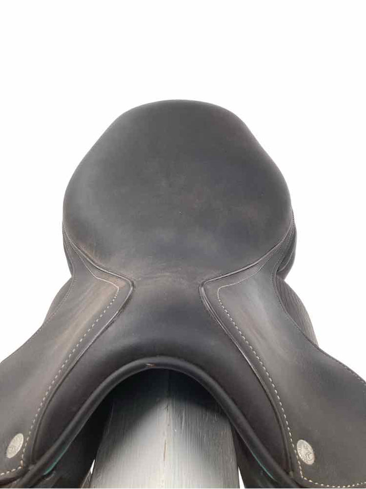 17.5" Voltaire Palm Beach used close contact saddle