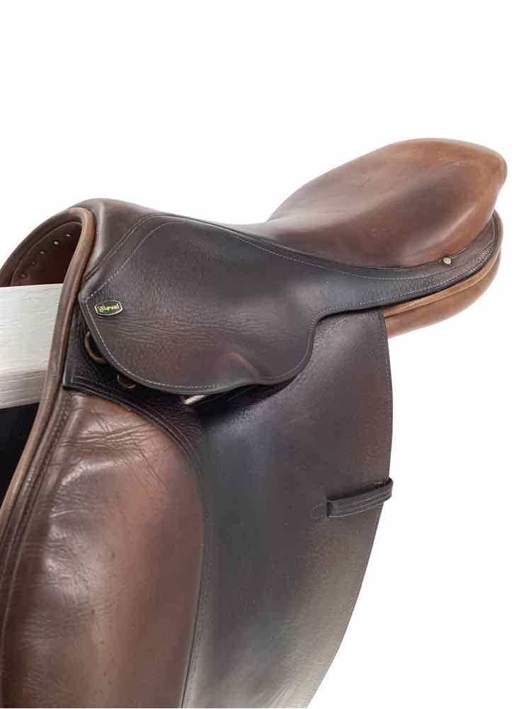 17" Beval DEVON  used close contact saddle