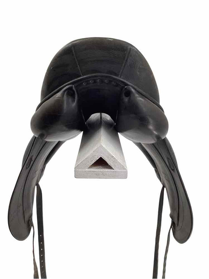 16.5" Luc Childeric used dressage saddle