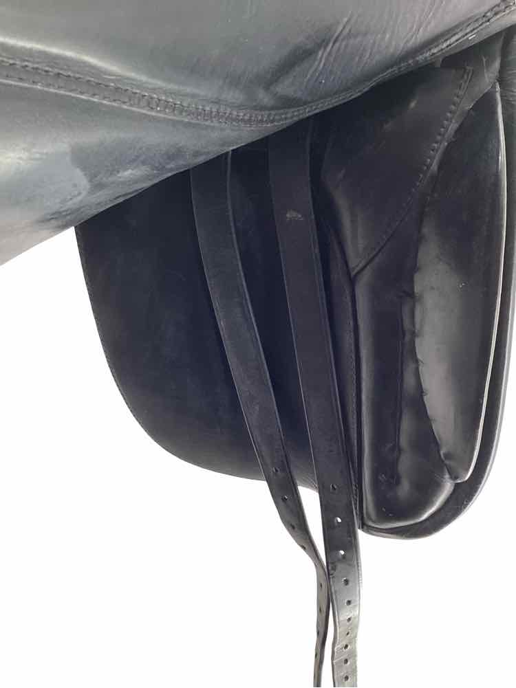 17.5" Karl Niedersuss used dressage saddle
