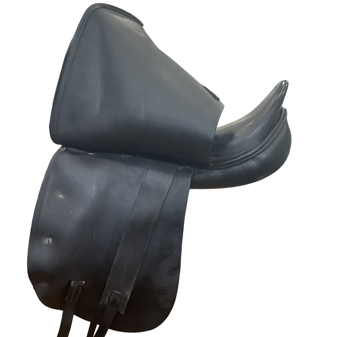 17" Verhan Odyssey Wide Used Dressage Saddle