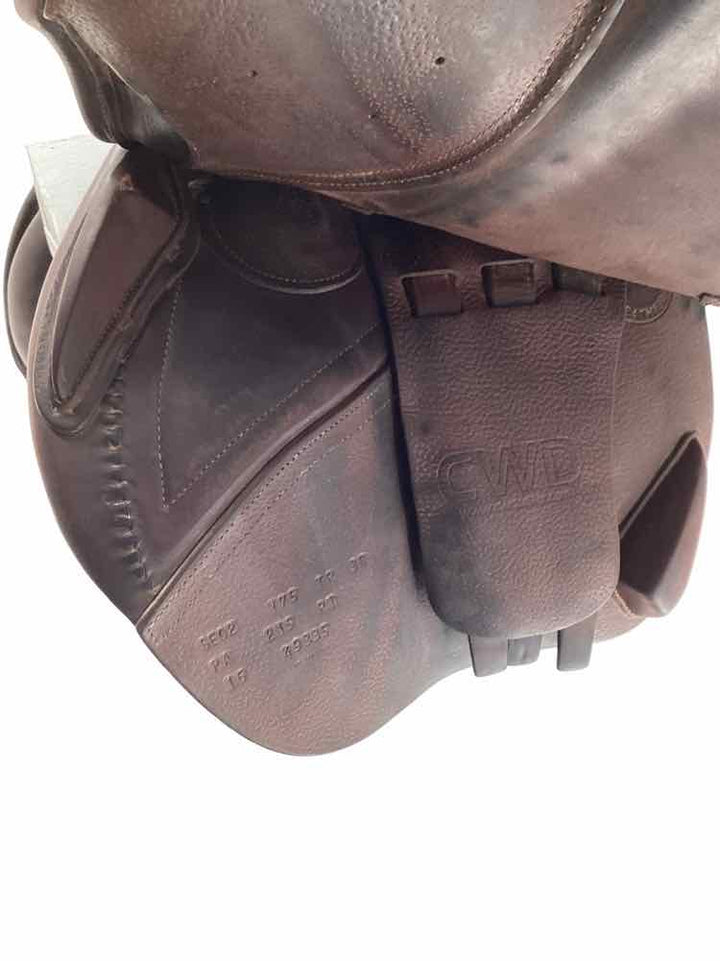 17.5" CWD used close contact saddle