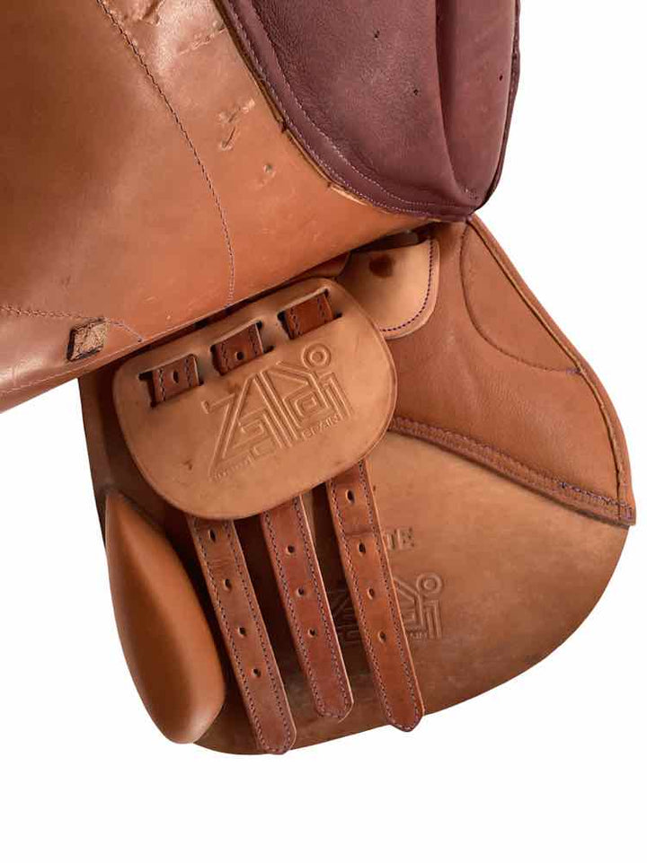 18" Zaldi with pink detail used close contact saddle B