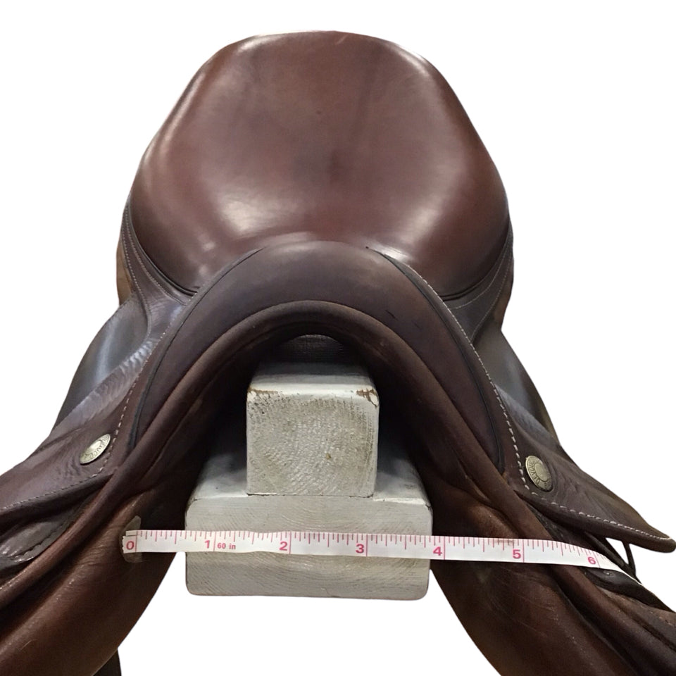 17.5" Devoucoux Socoa Medium Used Hunter/Jumper Saddle - H