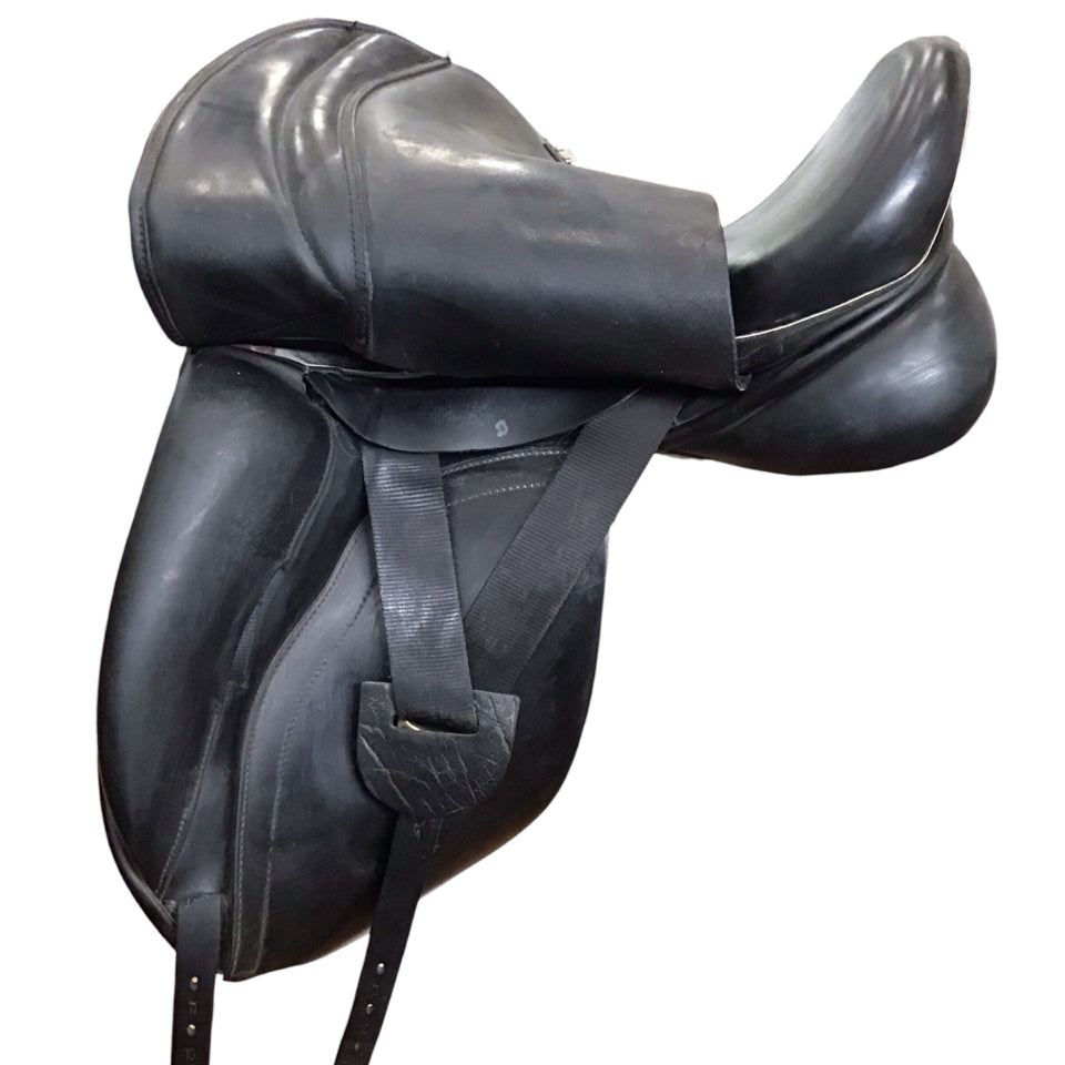 17.5" Hulsebos WB4 Med/Narrow Used Dressage Saddle - H