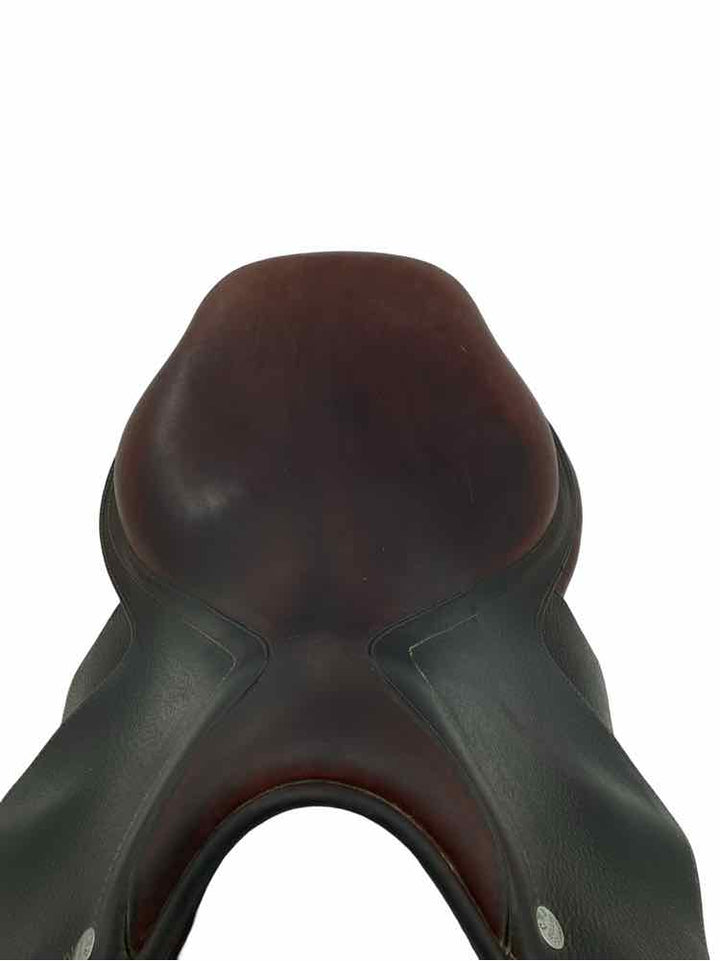 16.5" CWD used close contact saddle B