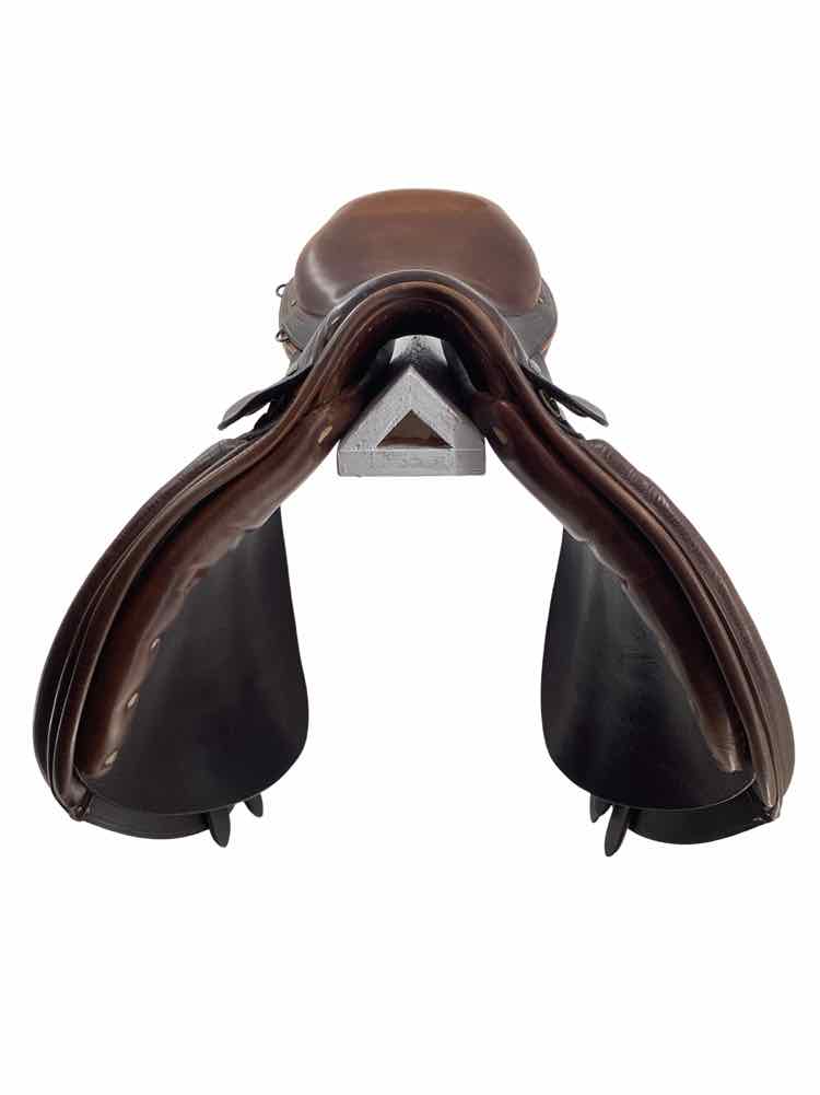 17" Beval DEVON  used close contact saddle