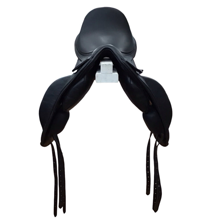 17.5" Fairfax World Class Adjustable Used Dressage Saddle - H