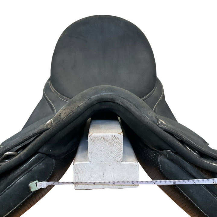 18" Wintec Isabell Adjustable Used Dressage Saddle