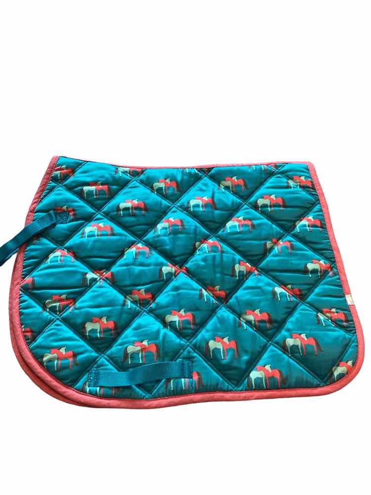 LETTIA Hugging Horses Quilted Pad USED B