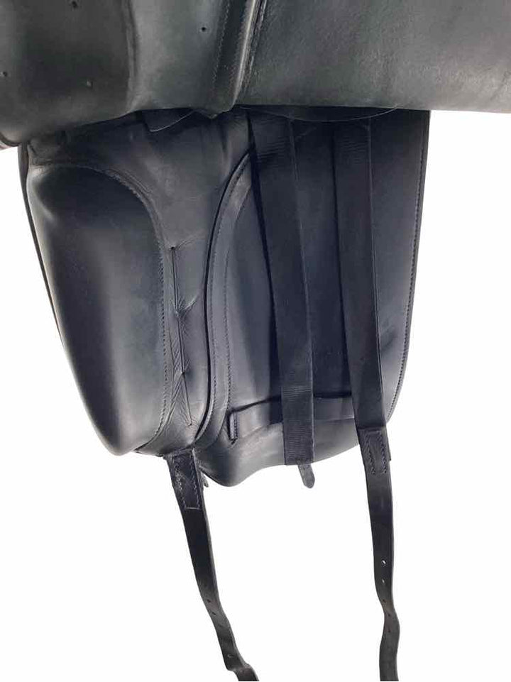 17.5" Albion used dressage saddle