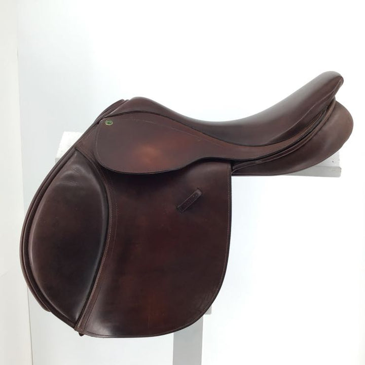 17.5" County XW used close contact saddle B