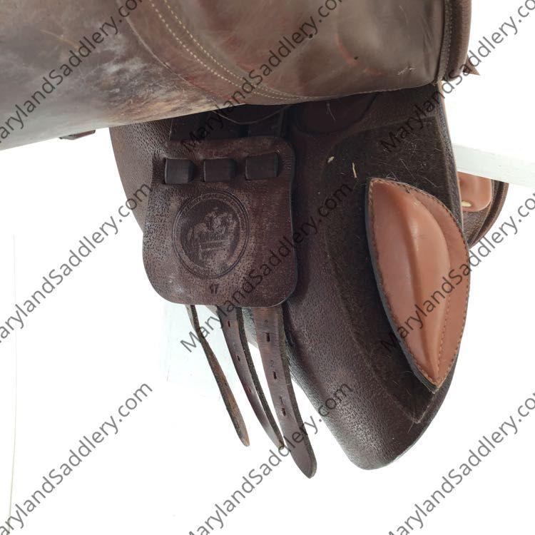 17" Collegiate used close contact saddle B