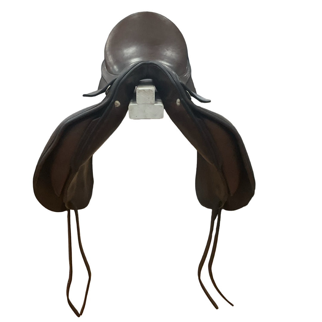 17" Schleese Robert Dover Medium Used Dressage Saddle