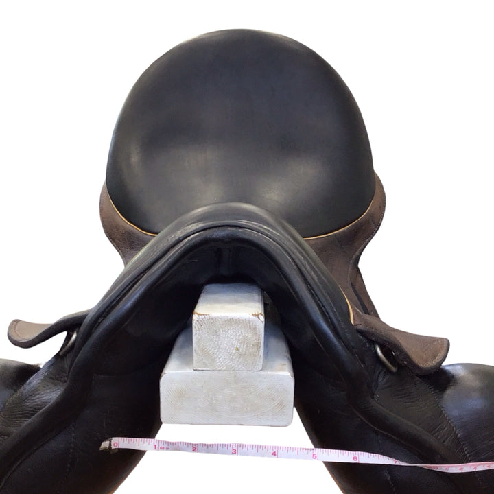 18" Custom Saddlery Icon Star Medium Used Dressage Saddle - H