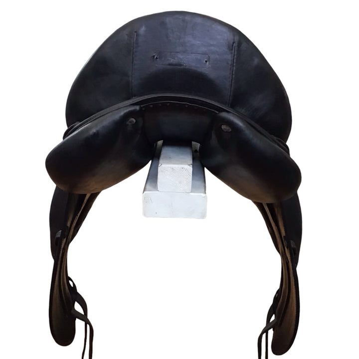 17" CWD SE08 Medium Used Dressage Saddle - H
