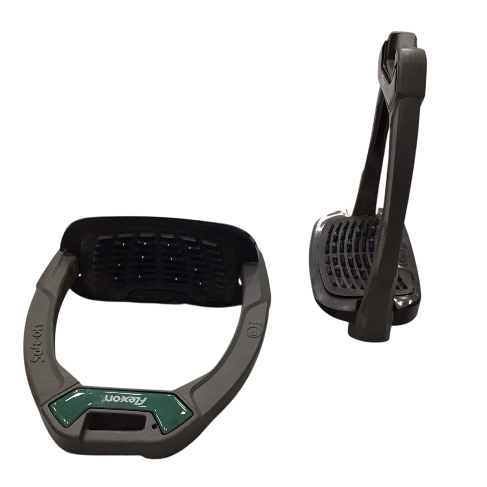 Flex-On Safe'On Inclined Ultra-Grip Safety Stirrup Used - H