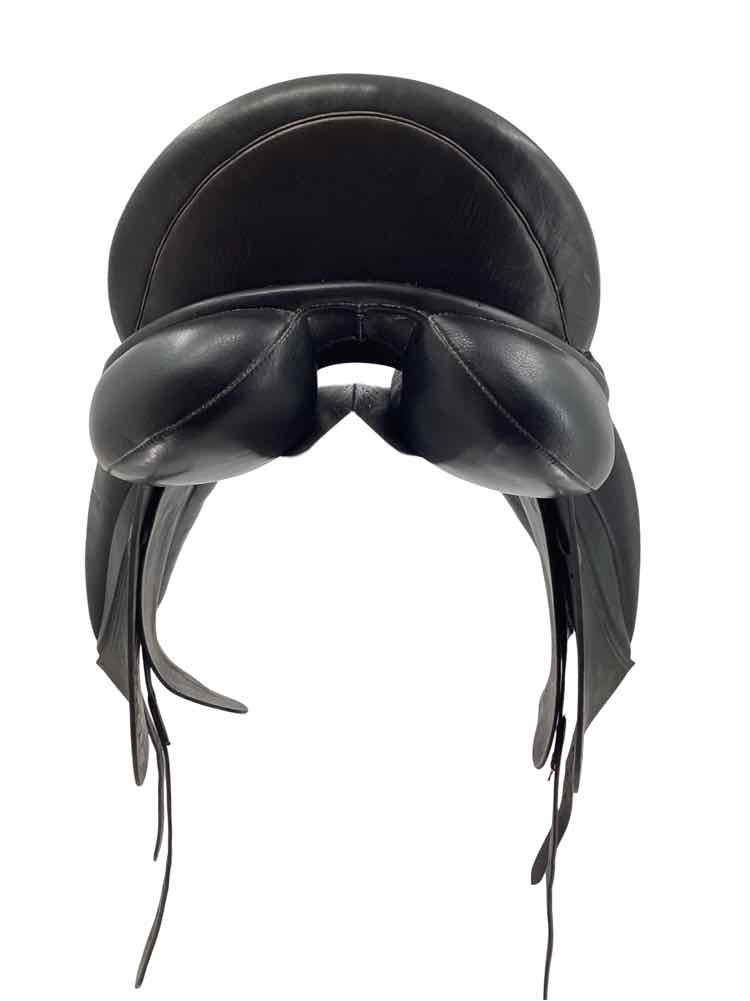 17.5" Jeremy Rudge used dressage saddle B