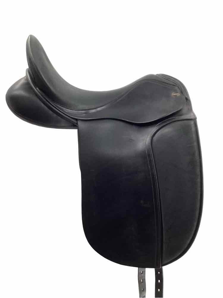 17.5" Fryso used dressage saddle B