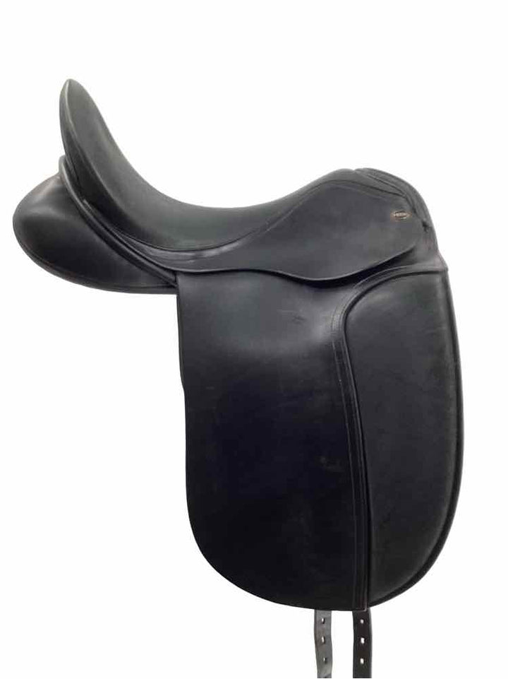 17.5" Fryso used dressage saddle B