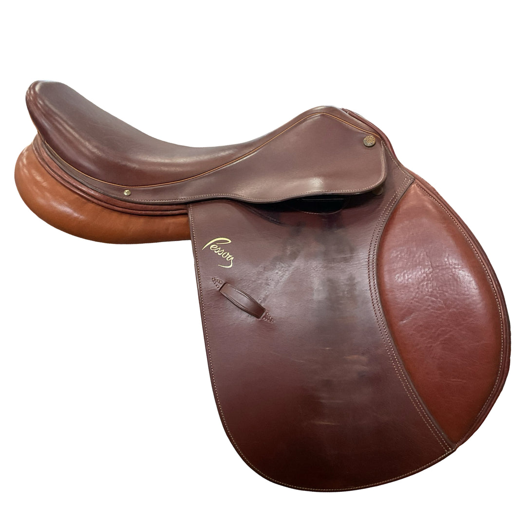 17" Pessoa AMO Wide Used Hunter/Jumper Saddle