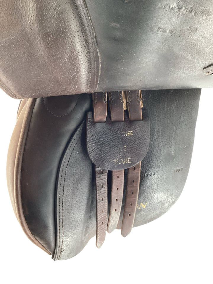 18.5" Smith Worthington used close contact saddle B