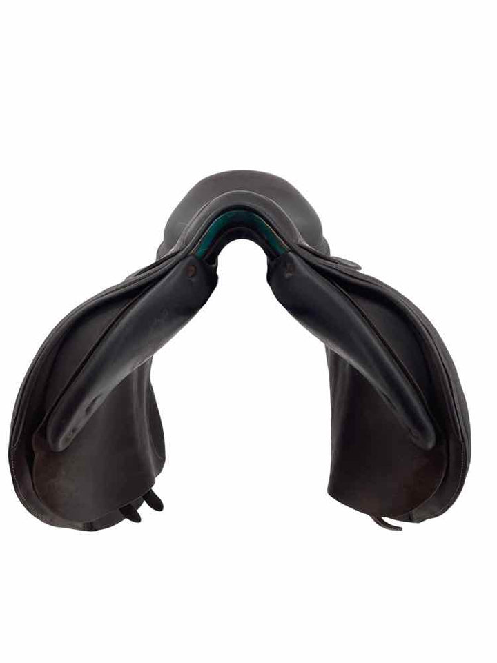 17.5" Volataire palm beach used close contact saddle B