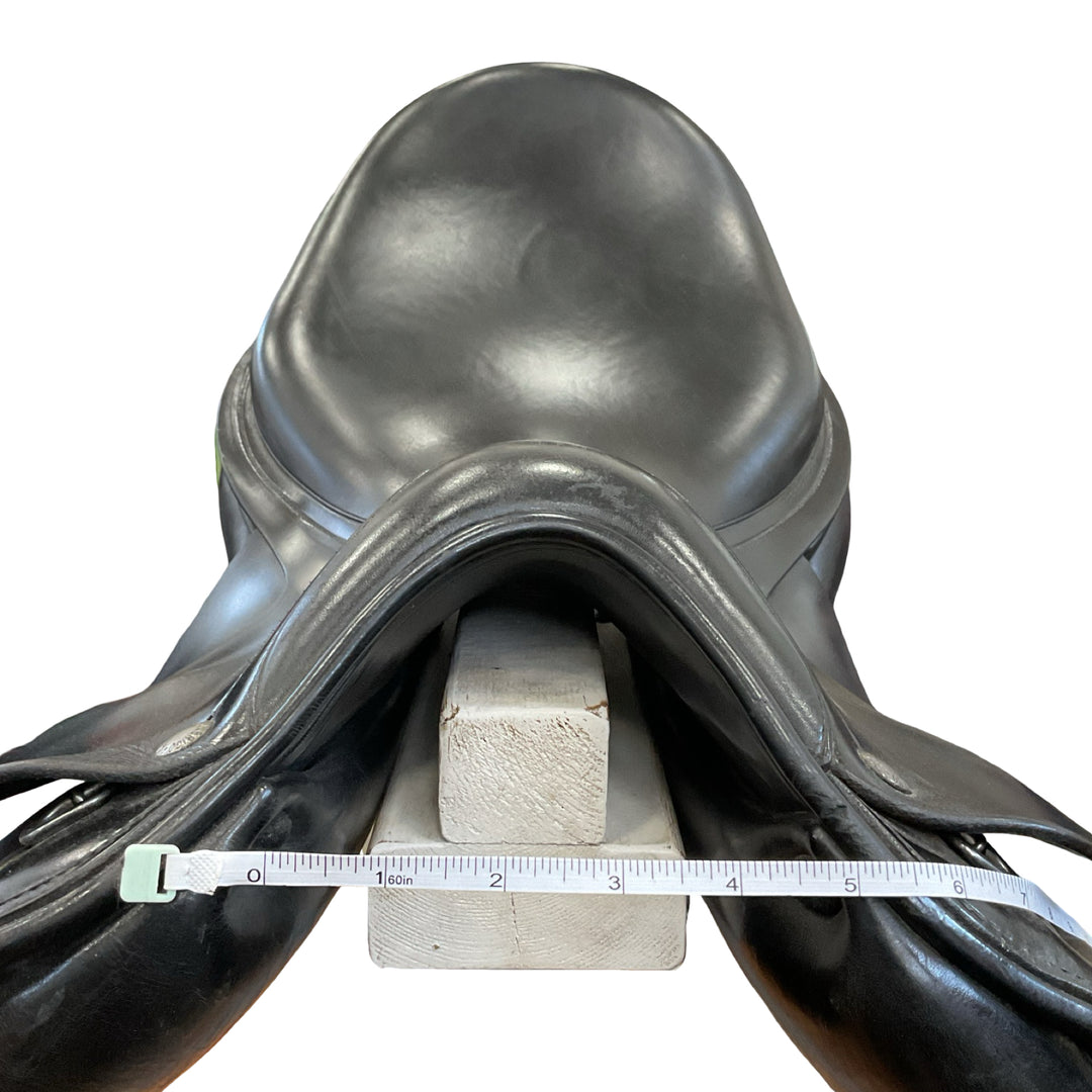 17.5" Amerigo Med/Wide Used Dressage Saddle