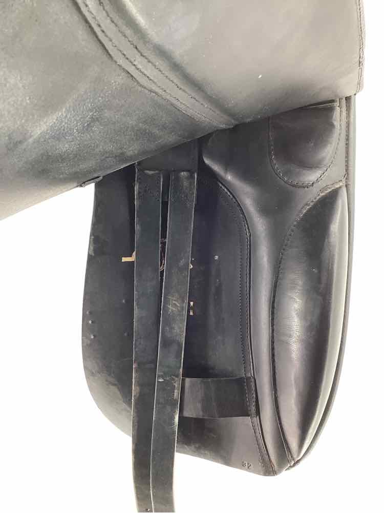 17" Jorges Canaves used dressage saddle B