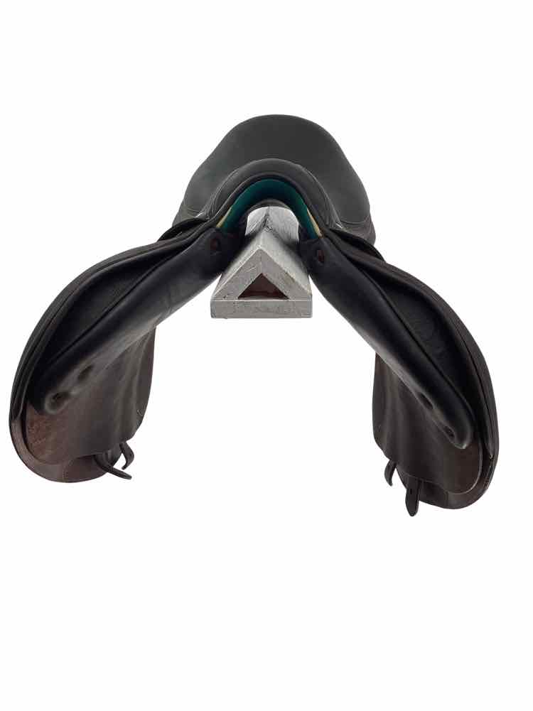BUTLER VOLTAIRE USED HUNTER/JUMPER SADDLES
