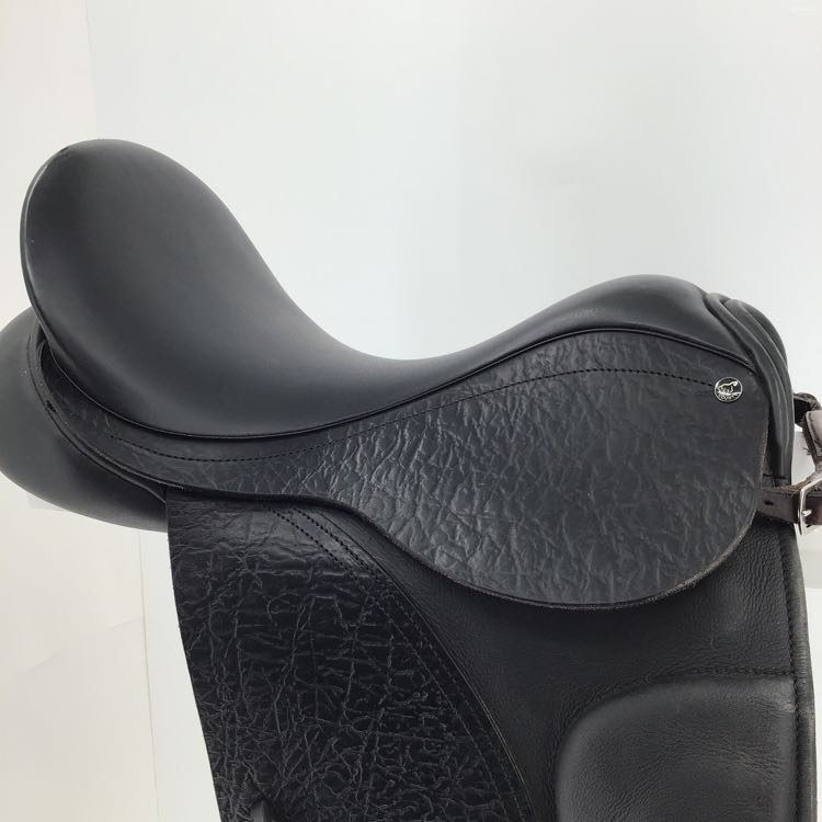 17" County Connection XRT used dressage saddle B