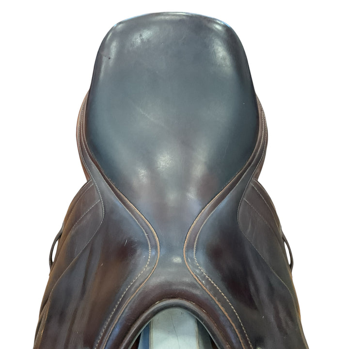 17" Butet Med/Narrow Used Dressage Saddle - H