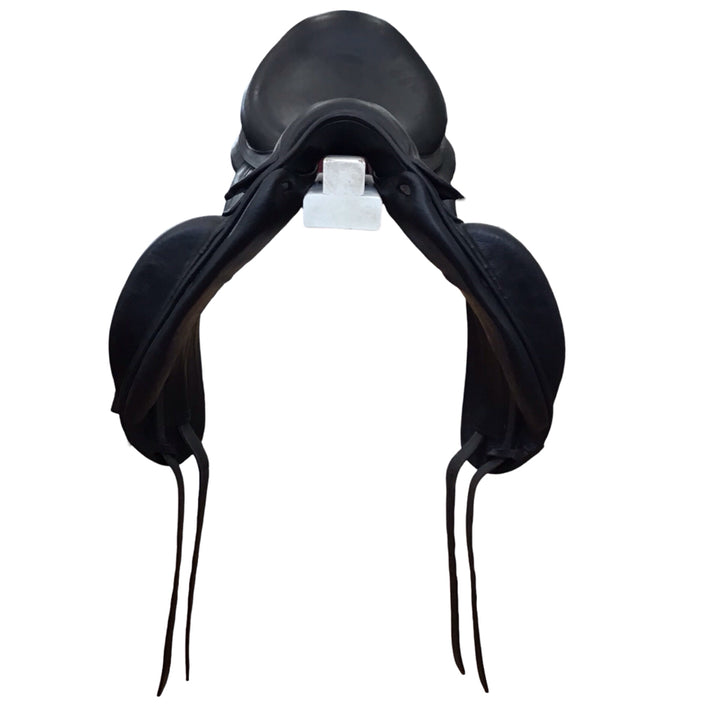 17" CWD SE08 Medium Used Dressage Saddle - H