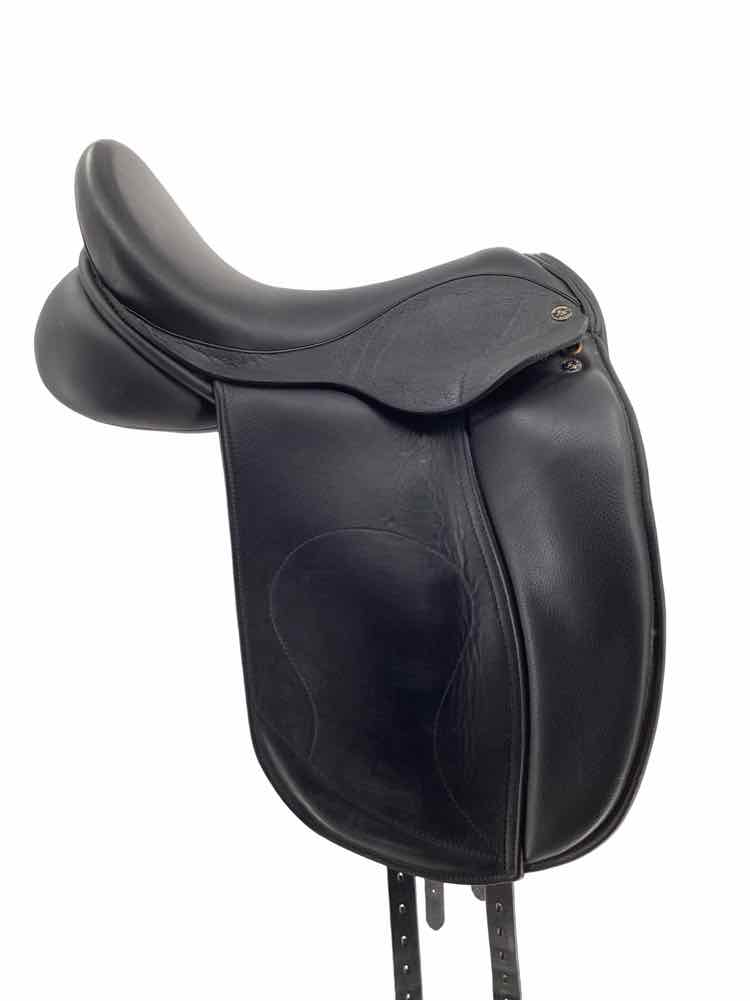 18" Hulsebos used dressage saddle B