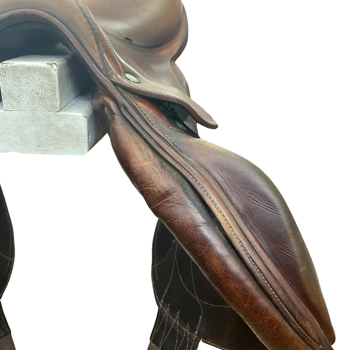17" Devoucoux Chiberta Medium Used Hunter/Jumper Saddle