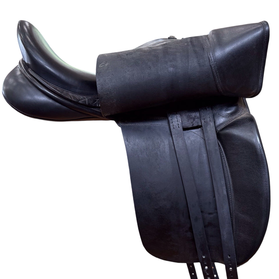 17.5" Ainsley Rubens Vanguard Medium Used Dressage Saddle - H