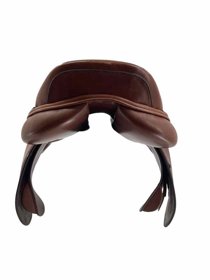 17" Dover used close contact saddle B