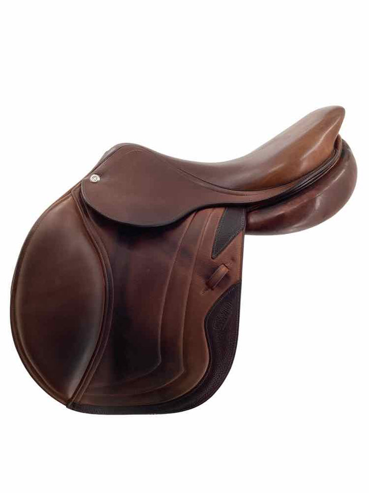 17.5" CWD used close contact saddle B
