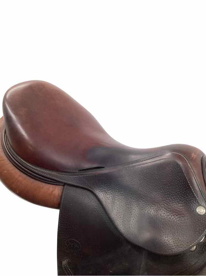 18" Devoucoux used close contact saddle B