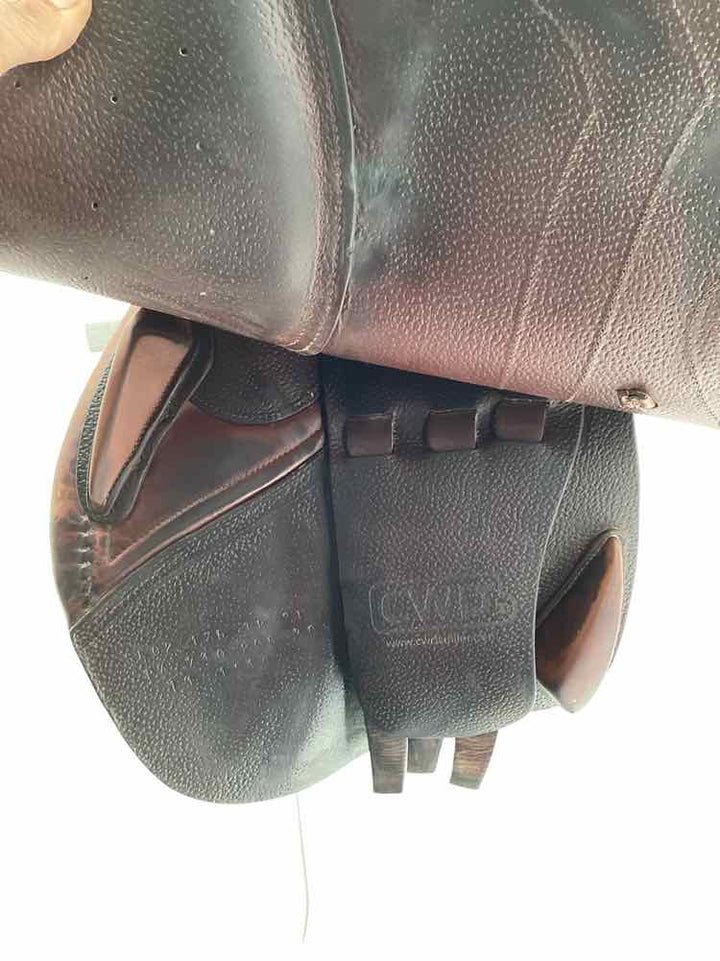 17.5" CWD used close contact saddle B