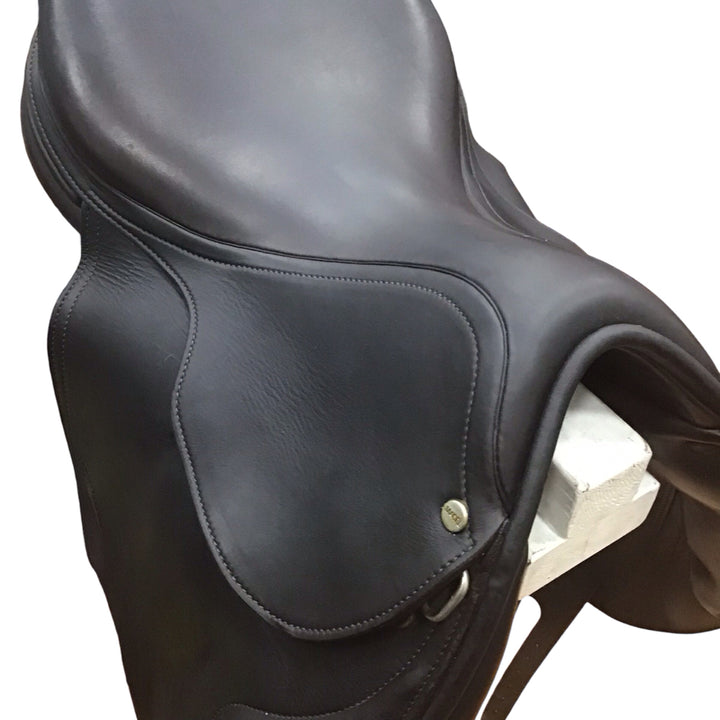 17.5" Macel Samba Medium Used Dressage Saddle - H