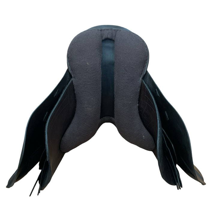 17.5" Black Country Customized Med/Wide Used All Purpose Saddle