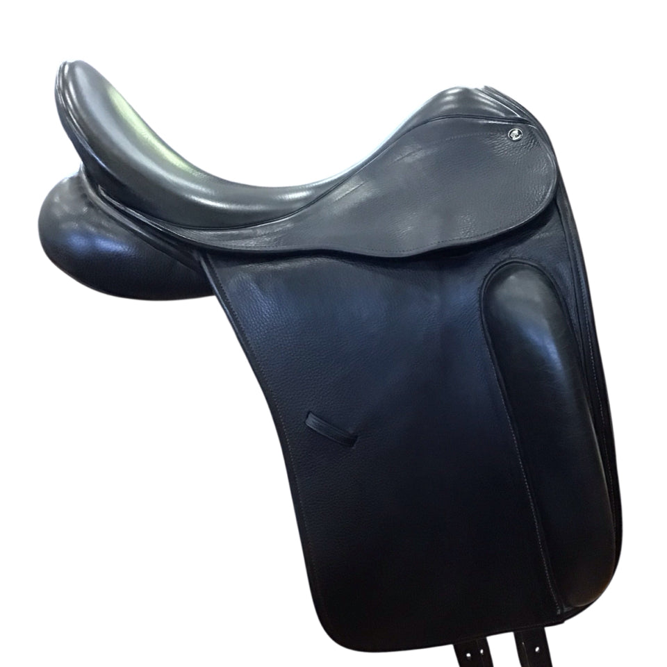 17" County Perfection Narrow Used Dressage Saddle - H